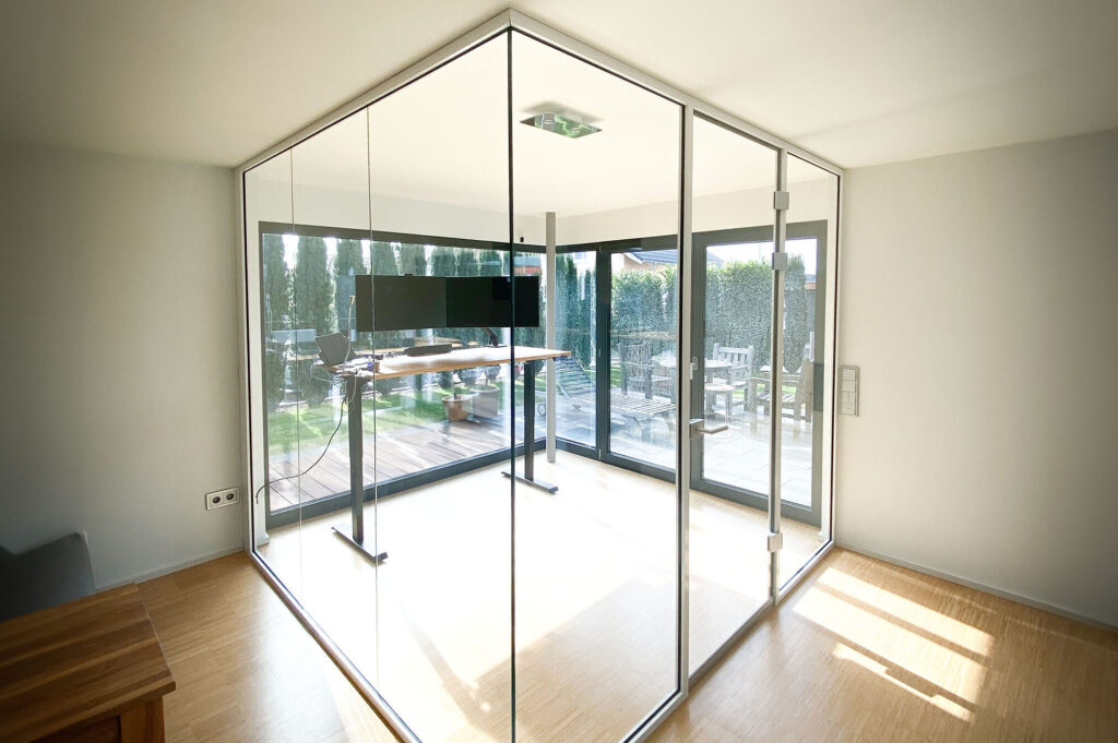 HomeOffice-Glaswand-Glaskasten-Wintergarten-Cubicle-Arbeitszimmer.